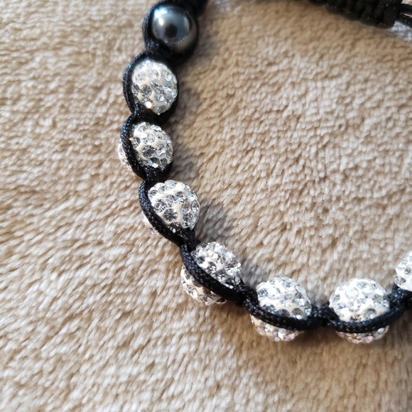 Free with purchase - black and white bracelet - Picture 2 of 2